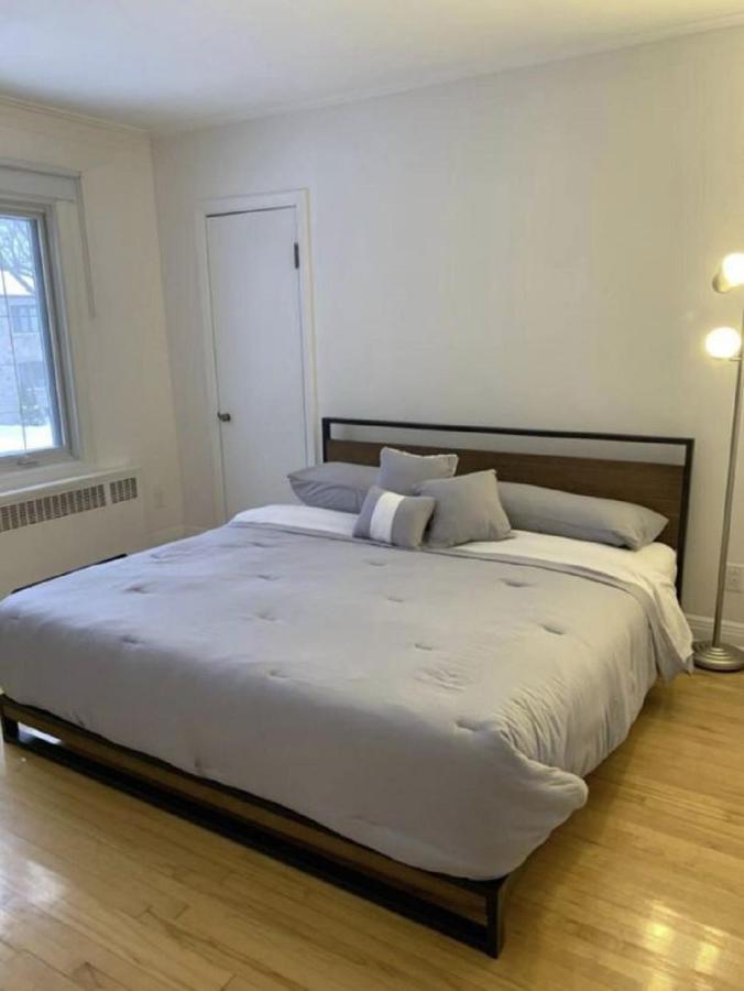 Free Parking, Beautiful 4 1/2- 2 Bedroom Apartment Montreal Exterior photo